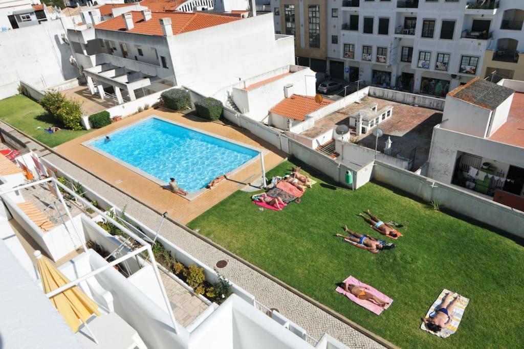 אלבופיירה Casas Barulho Apartments Old Town חדר תמונה